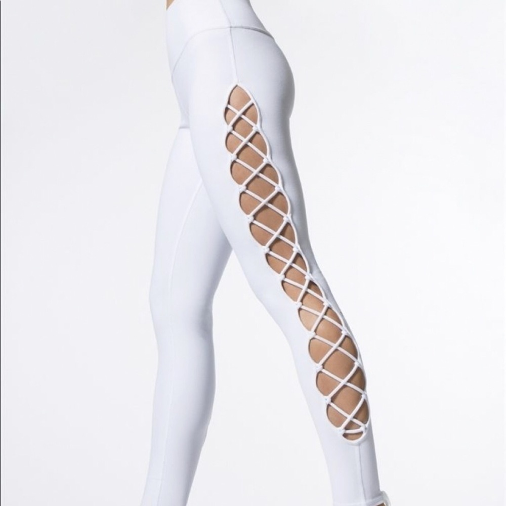 Alo Leggings in plum color